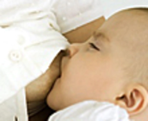 La lactancia materna, el tibio amor con sabor a leche